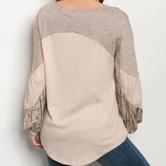 TAUPE PRINT TOP - Picture 2 of 6
